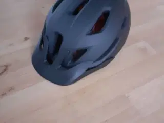 Mountainbike hjelm