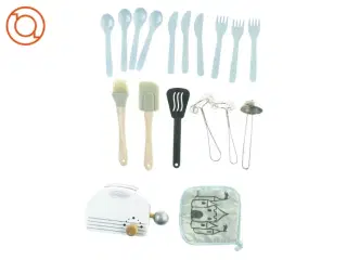 Køkken legetøj fra Mamamemo (str. 13 x 10 cm)