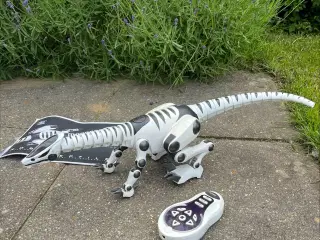 Fjernstyret robotdinosaur/roboreptile