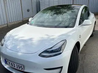 Tesla Model 3 LR m/ FSD