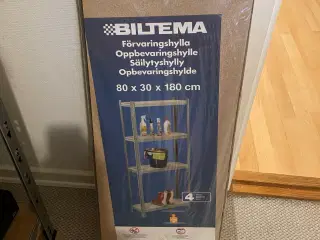 Opbevaringshylder fra Biltema