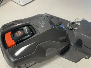 Husqvarna 315X robot plæneklipper