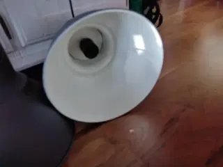 3 loft lamper og en væg lampe 