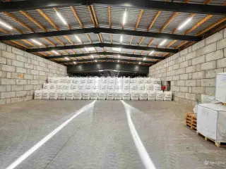 Køge - 750 m² lager på Køge Havn