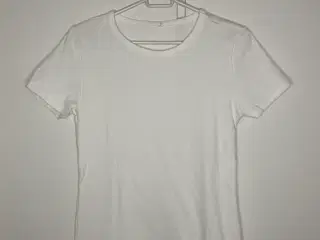 Hvid T-shirt