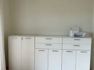 Kommode og lav skab