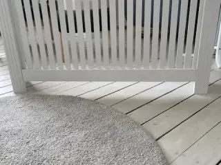 Pæn hvid radiator skjuler 