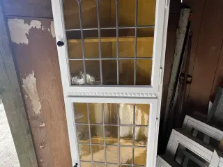 Skønt gammelt vitrine /Hjørneskab 