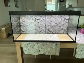 AkvaStabil ELEMENT Akvarium 180L Sort