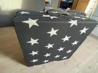 2 stk fold ud madras sælges.