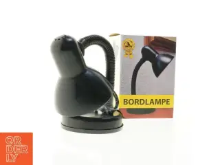 Sort bordlampe fra Netto (str. 40 w. diameter, ø 13 cm. skærm ø, 12,5 cm. højde, 35 cm)