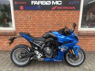 Suzuki GSX-8R