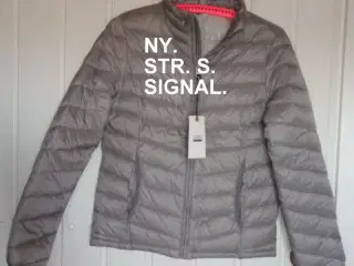Lække Signal jakke sælges.