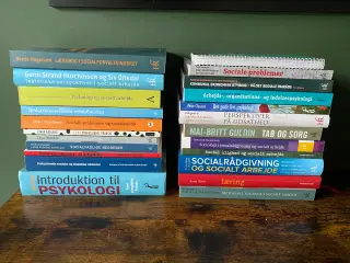 Socialrådgiver uddannelse studie bøger 