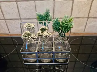 Mini vaser i metalkurv