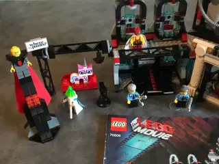 lego model 70809