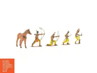 Plastik indianerfigurer og hest (str. 5,5 cm til 7 cm høj)