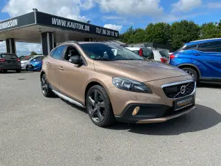 Volvo V40 Cross Country 1,6 D2 Kinetic 115HK 5d 6g