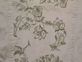 Armygrøn jakke med broderier