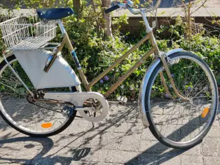 Damecykel har patina efter mange års brug