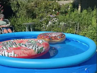 Oppustelig pool på ca. 5.300 L