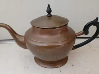 Gammel tekedel i kobber.