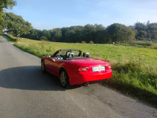 Mazda MX5 Står som ny bil ,har kørt max 10500 km