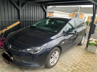 Opel Astra Familiebil