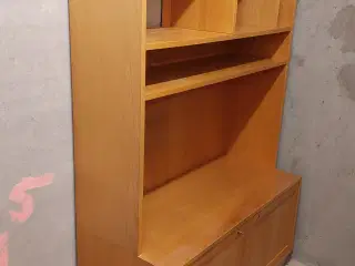 Bortgives, Reol i egefiner 2 sektioner