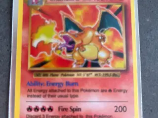 Charizard stage 1 fra 2016