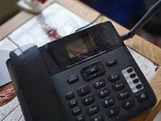 Bordtelefon med sim-kort