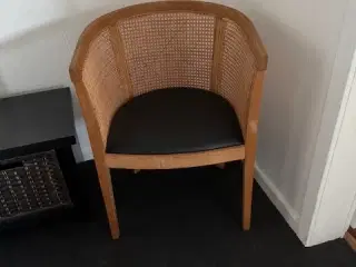 Fletstol med lædersæde og bøge træ sælges