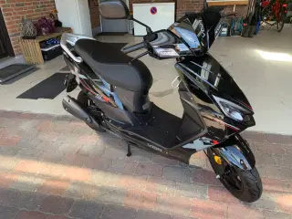 Vga Street X 30. 2 mdr. gl. 2025