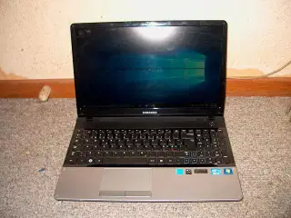 Samsung np300e5a