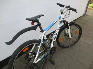 God stand MTB Cube med ny kassette kæder og dæk