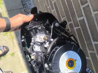 Mercury 6 hk 4 takt på motor som ny