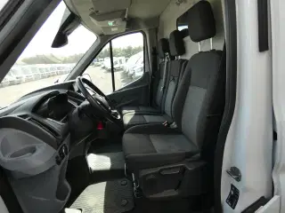 Ford Transit 350 L3H2 2,0 TDCi Trend *TO SKYDEDØRE* 130HK Van Aut.