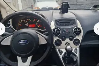 Ford ka (synet og med plader)