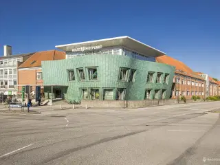 Butikslejemål overfor Kvickly