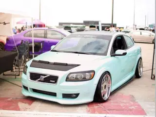 HoodBra 