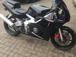 Honda CBR 400 RR