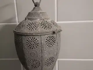 Dekorativ kopi af Egyptiske lamper til stearinlys.
