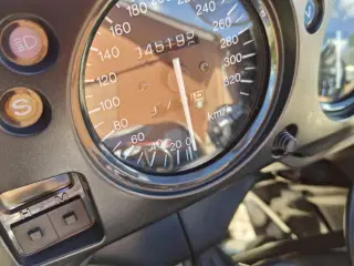 Honda cbr 1100