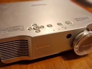Panasonic PT-AE900E projektor