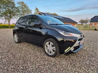 Toyota Aygo 1,0 VVT-i x-black