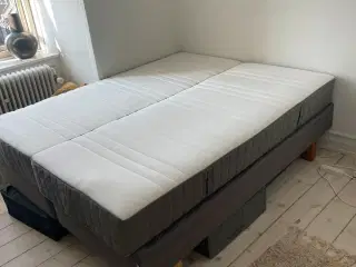 IKEA Dobbeltseng inkl. topmadras
