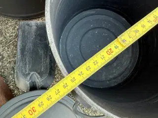 Fine store metalspande til brænde mm. 