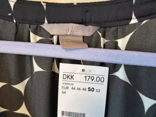 Ny H&M bluse i str. 50