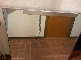 Badeværelse spejl med lampe