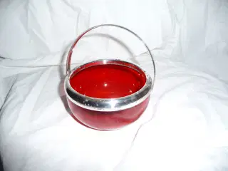 Rød glas sukker skål med metal hank
